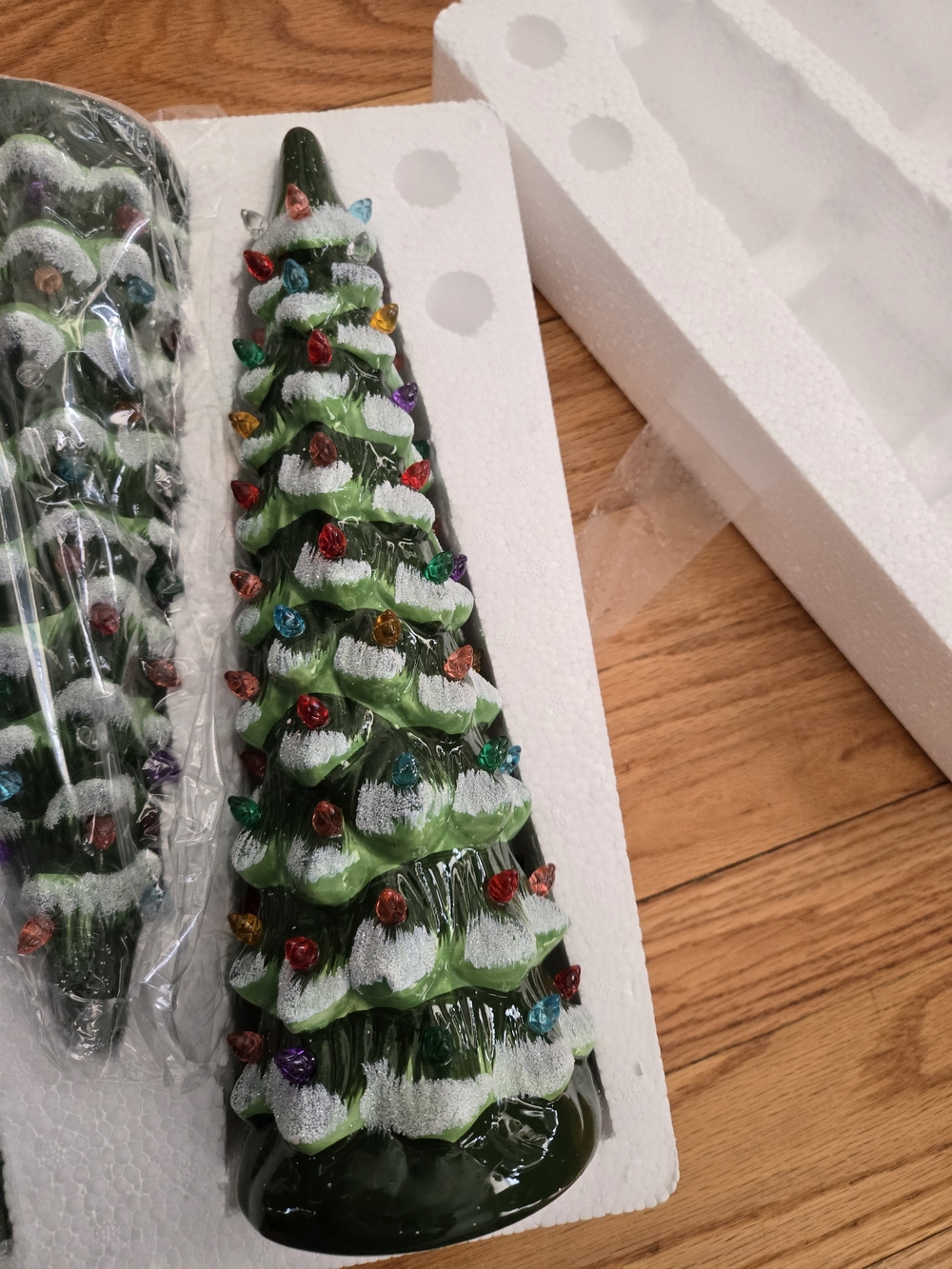 3 PC. Set 8/10/12" Ceramic Christmas Trees With Snow Tips Pre-Lit with Lights - Picture 3 of 5